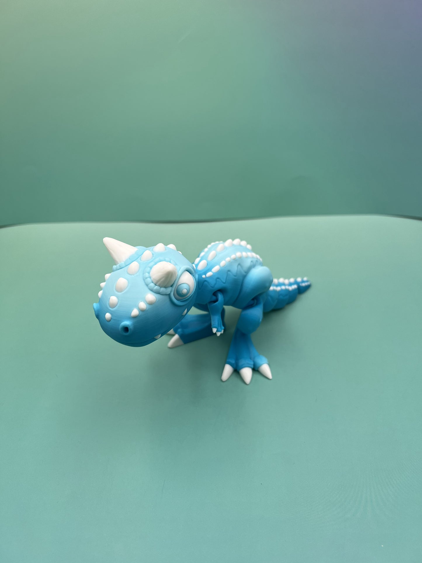 Carnosaurs Figurine – Blue with White Accents