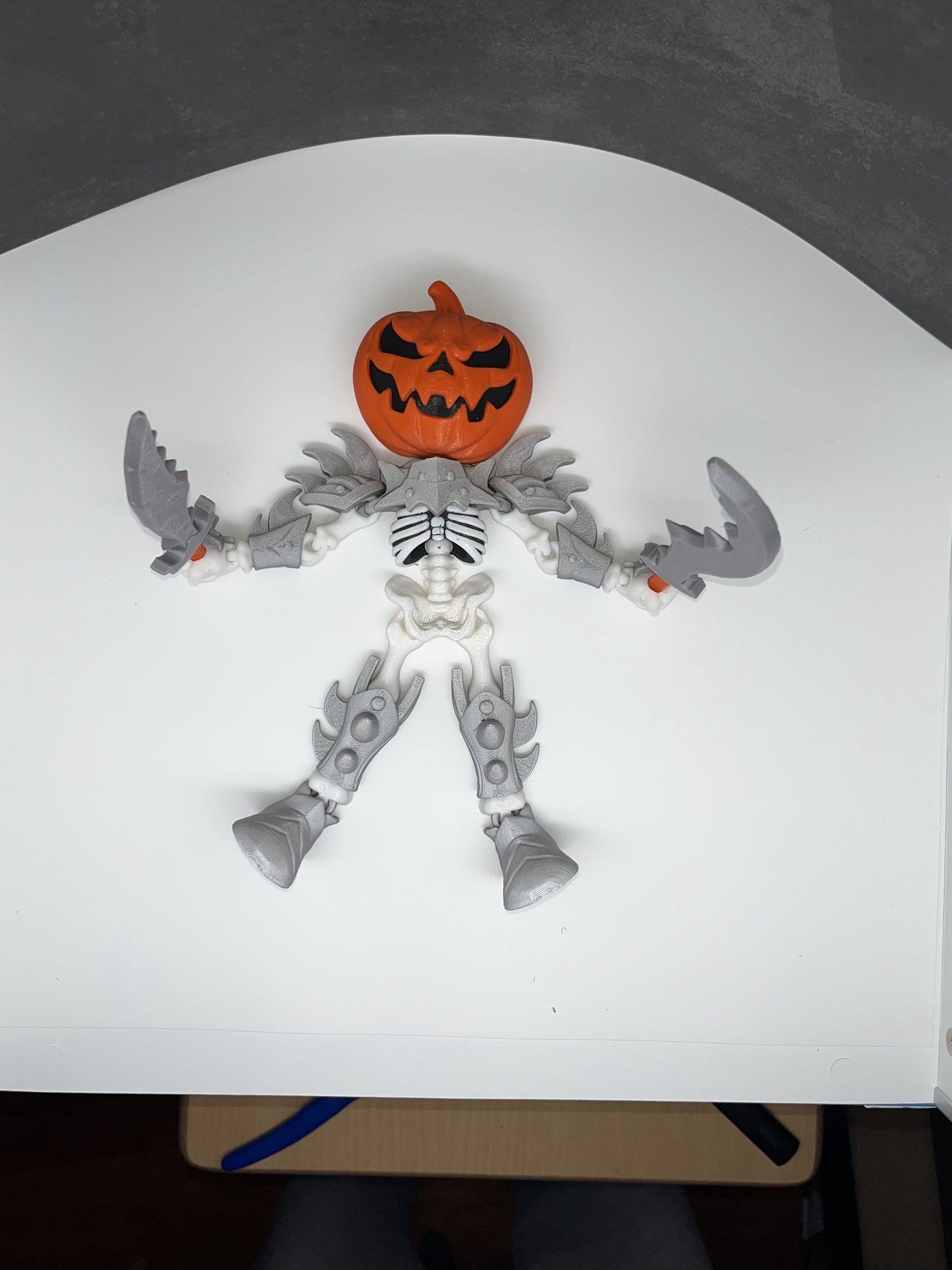 Pumpkin Knight – Armored Skeleton Figurine (Fantasticraft3D)