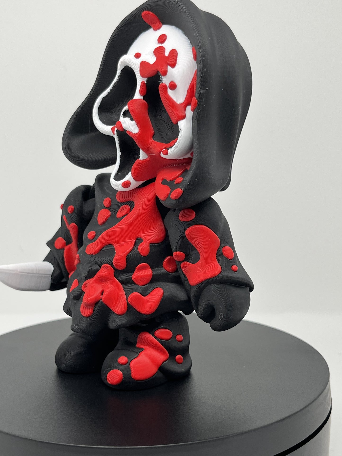 Ghostface Horror Fan Art Figurine – Mask with Blood Splatter | Collectible Display
