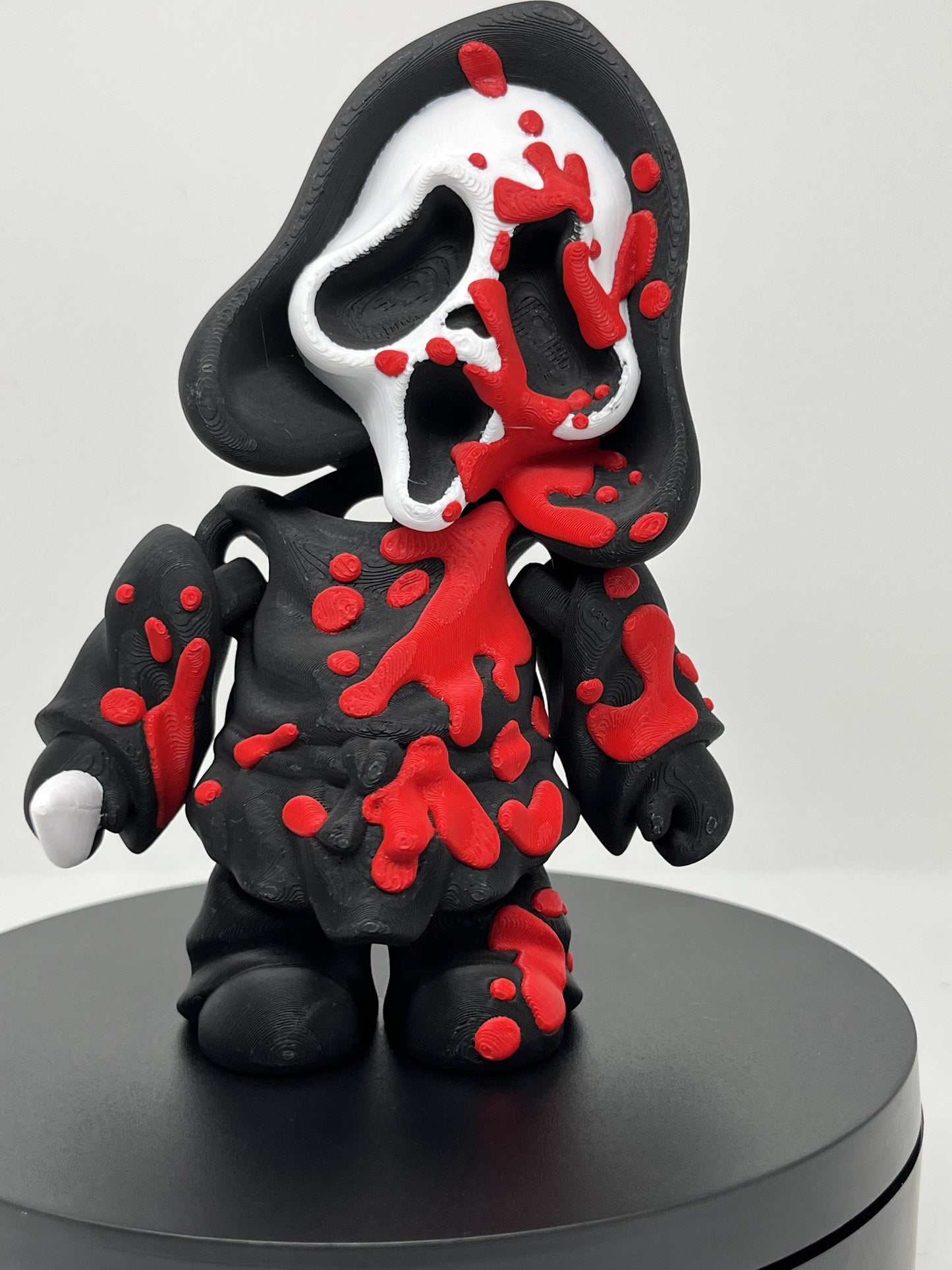 Ghostface Horror Fan Art Figurine – Mask with Blood Splatter | Collectible Display