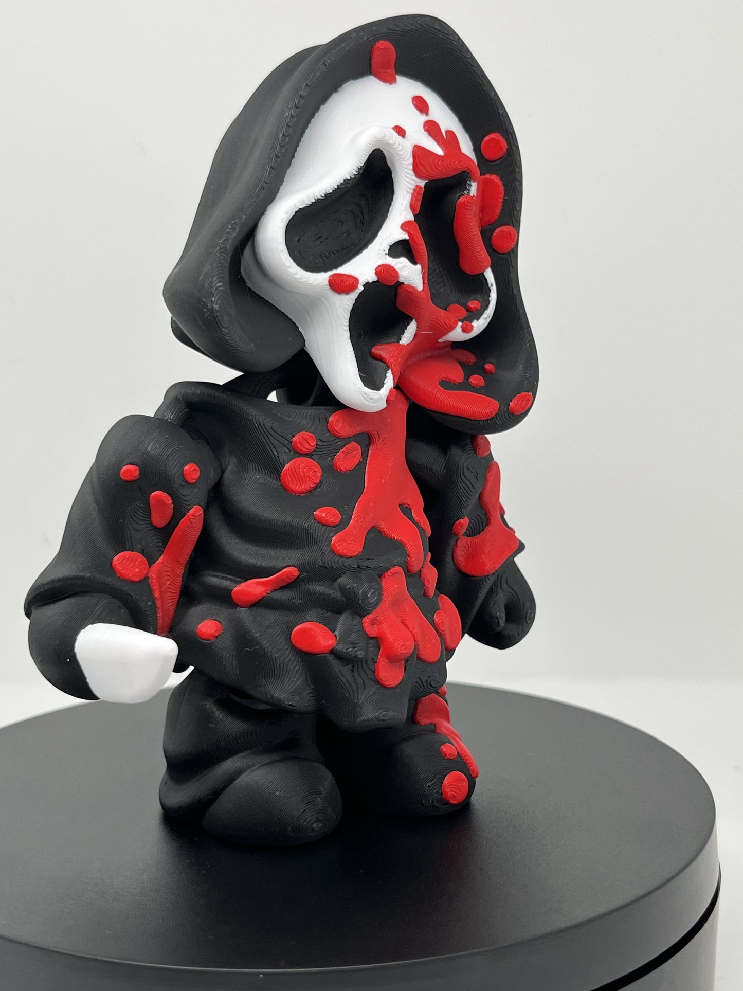 Ghostface Horror Fan Art Figurine – Mask with Blood Splatter | Collectible Display