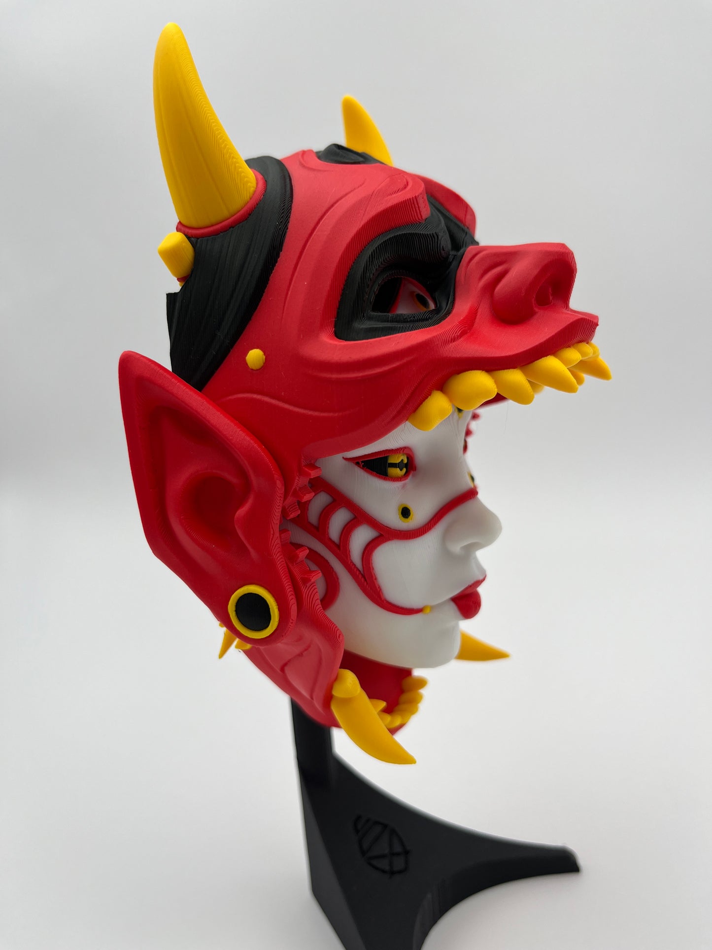 Oni_no_Geisha – Modular Mask Display (Wall or Tabletop)