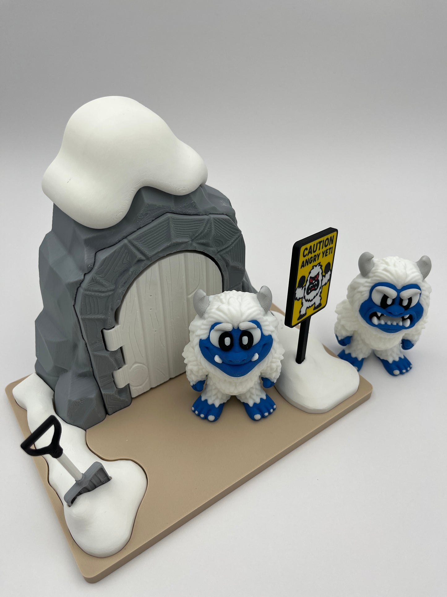 Snowy Yeti Cave Diorama with Two Yetis – 3D_Flexi_Forge