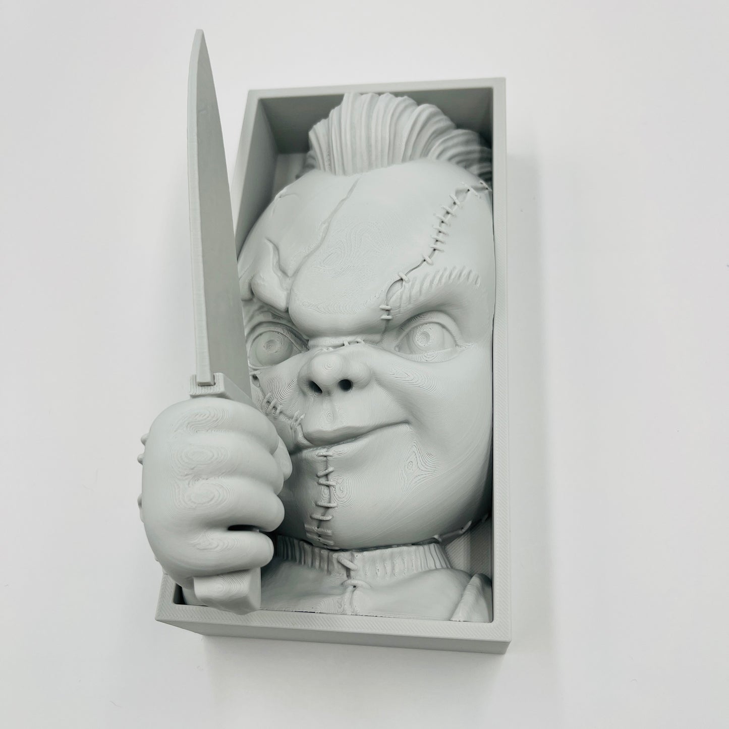 Chucky “Knife Peek” Book Nook – Fan Art