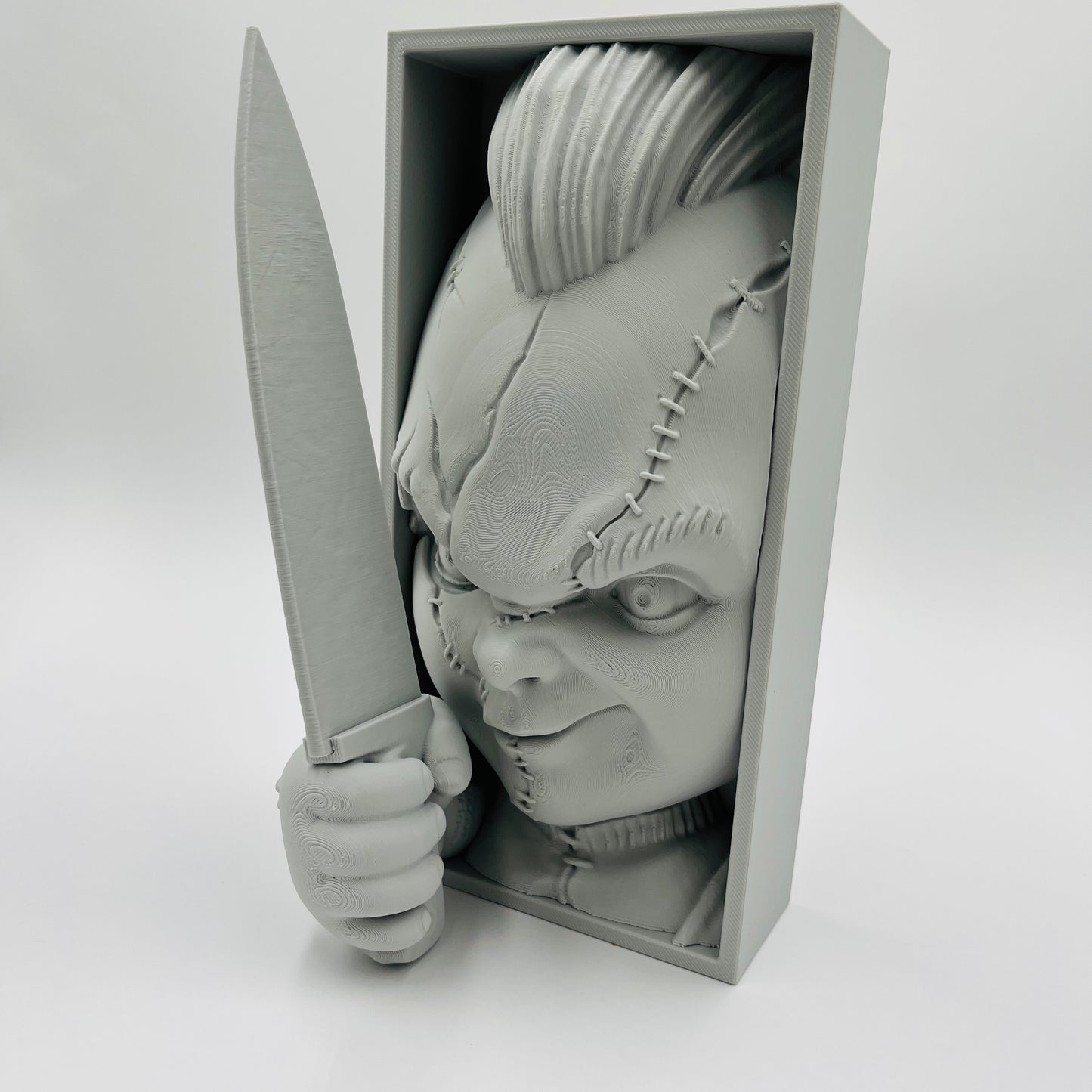 Chucky “Knife Peek” Book Nook – Fan Art