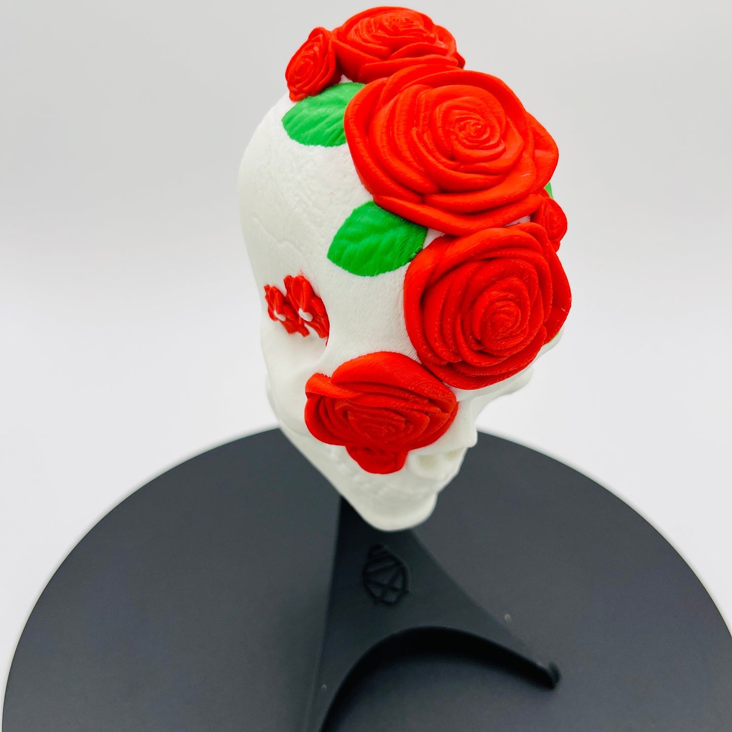 Rose-Embellished Skull – Wall Art or Table Display (Hardware Included)