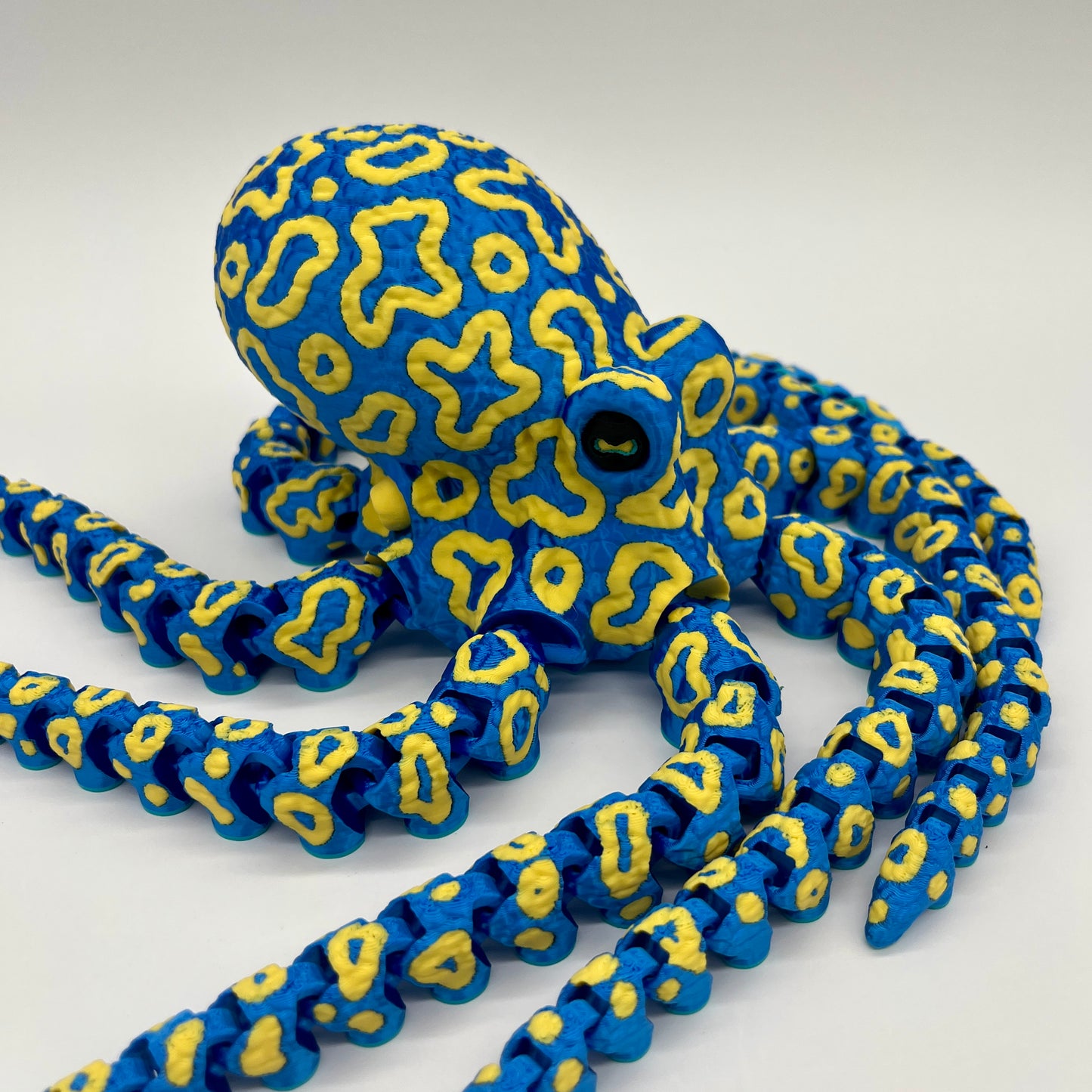 Blue & Yellow Ringed Octopus (Poseable) Figurine