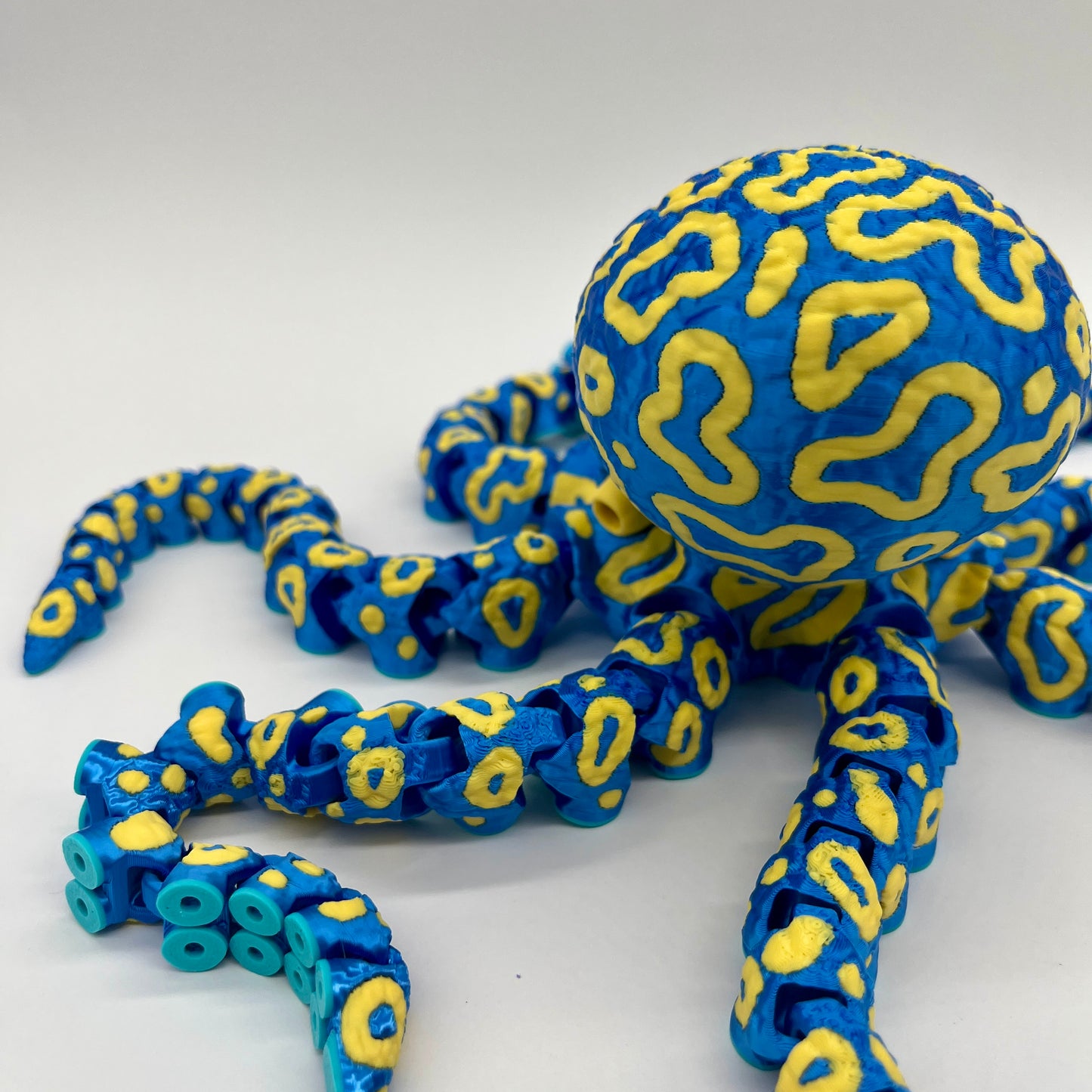Blue & Yellow Ringed Octopus (Poseable) Figurine