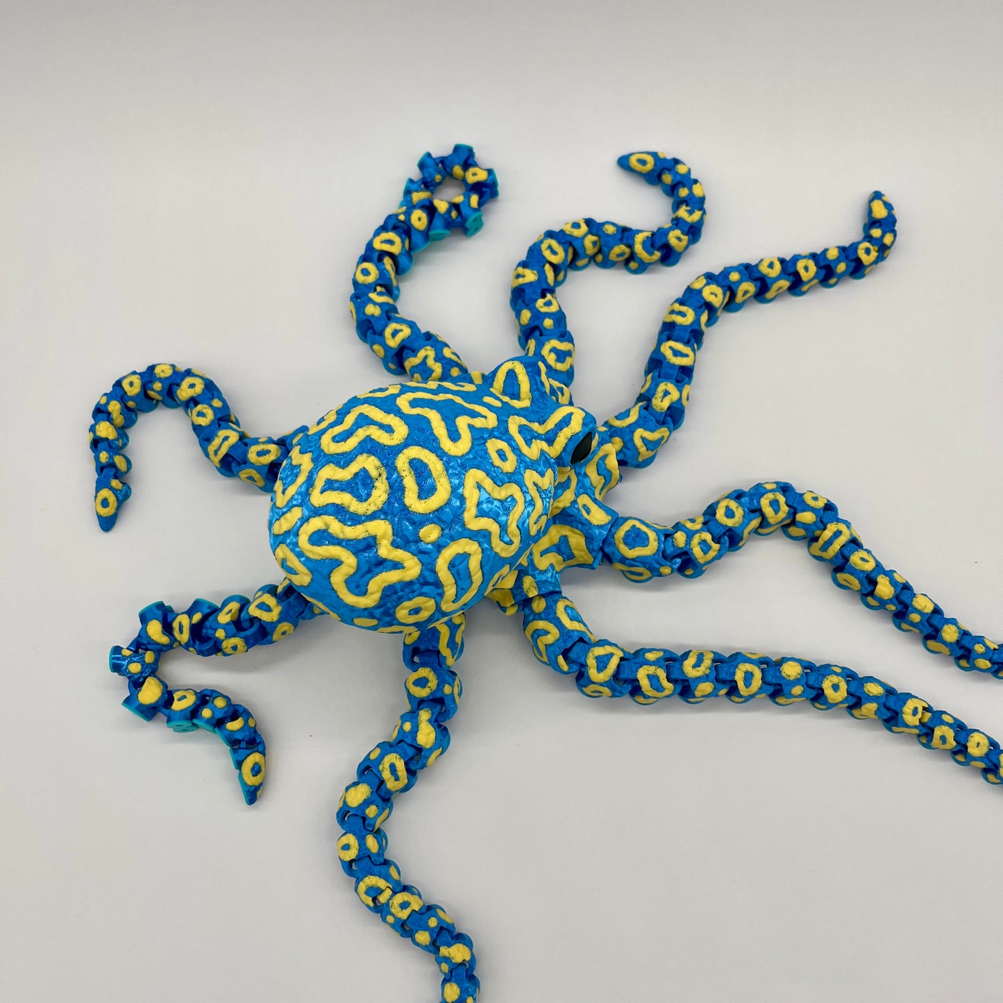 Blue & Yellow Ringed Octopus (Poseable) Figurine
