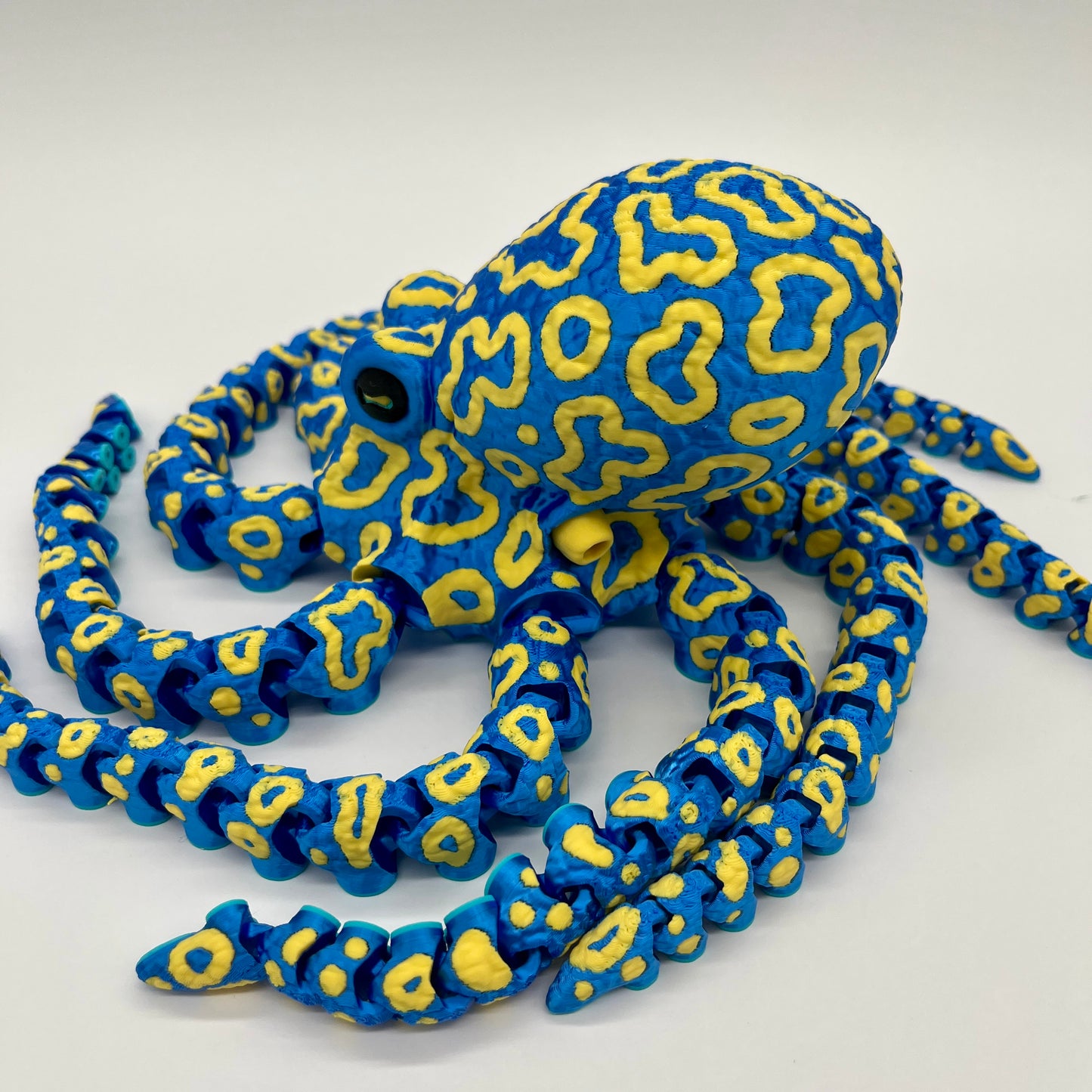 Blue & Yellow Ringed Octopus (Poseable) Figurine