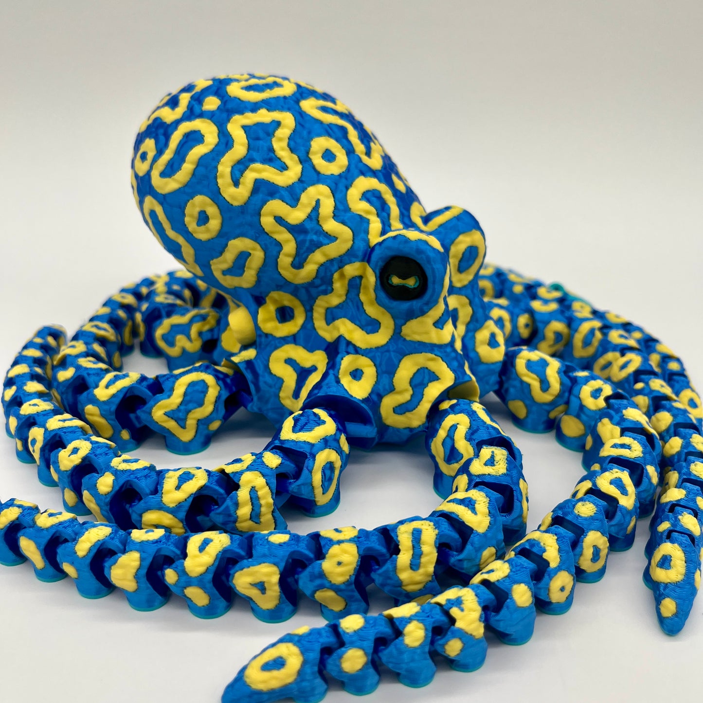Blue & Yellow Ringed Octopus (Poseable) Figurine