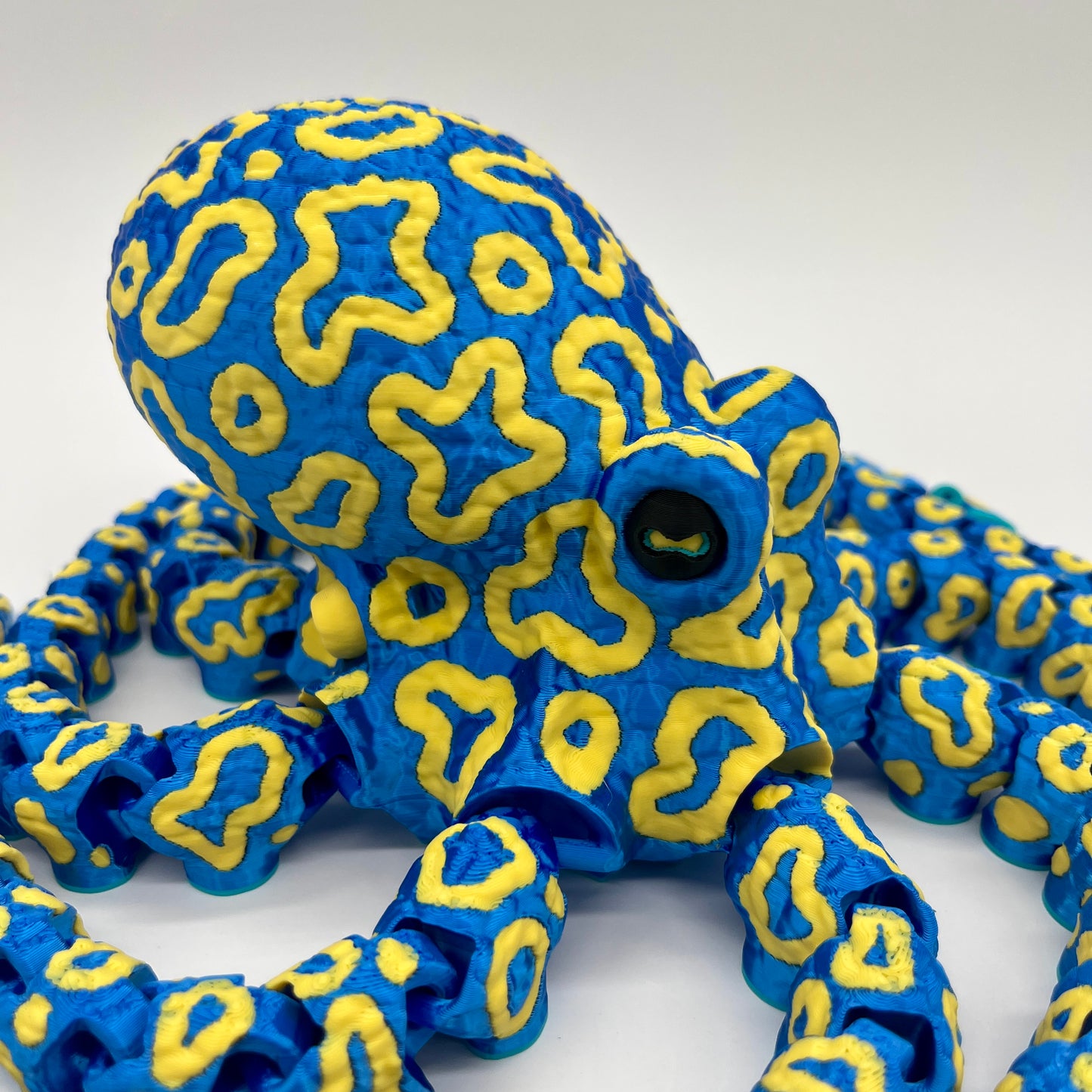 Blue & Yellow Ringed Octopus (Poseable) Figurine