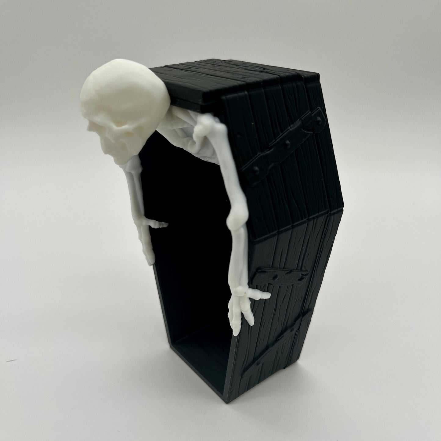 DeathTub Candy Holder – Halloween Skeleton Coffin Décor