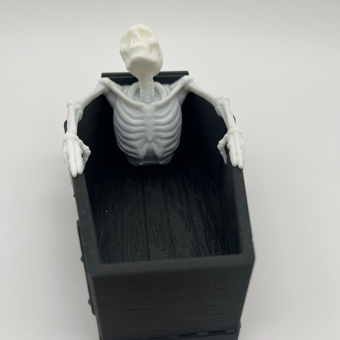 DeathTub Candy Holder – Halloween Skeleton Coffin Décor