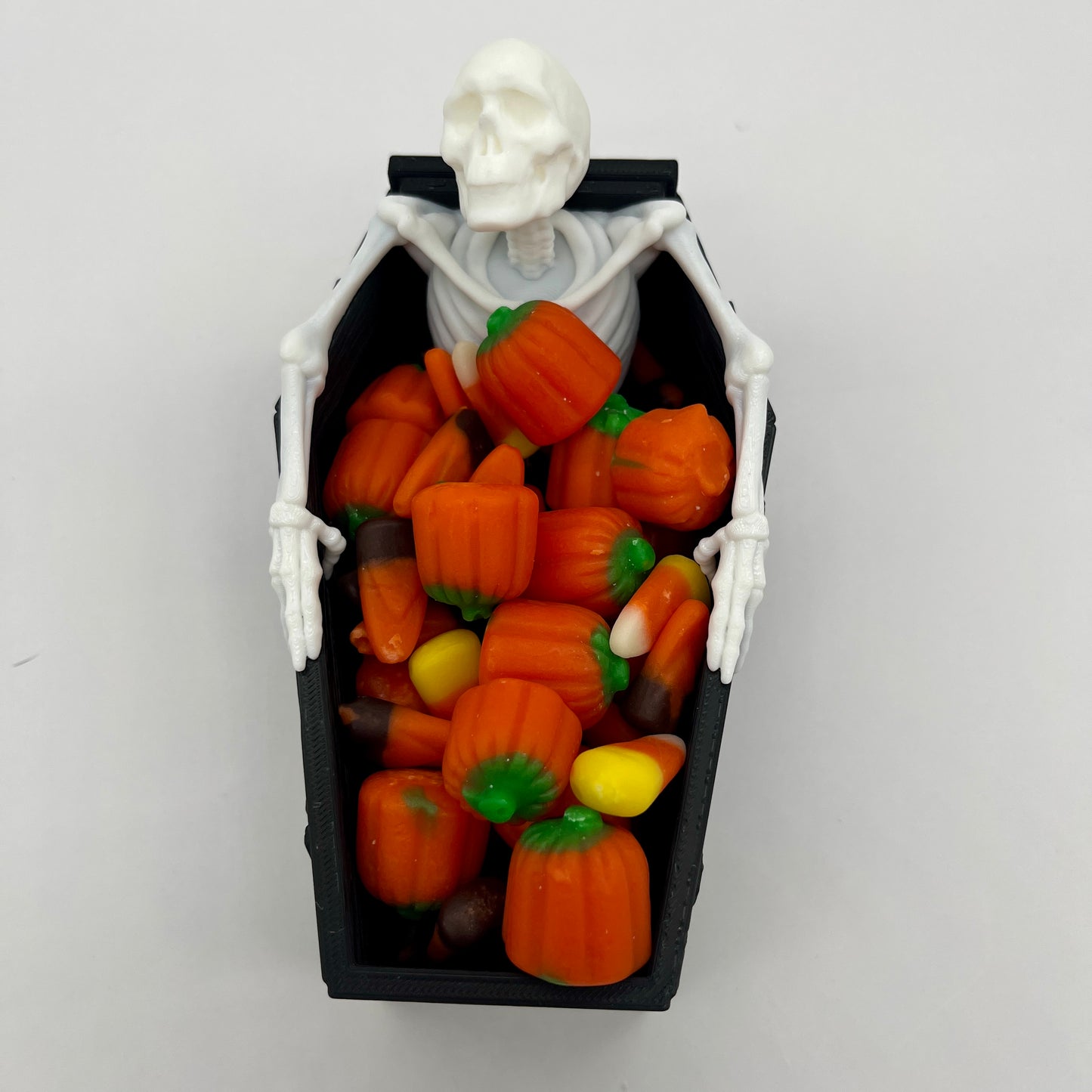 DeathTub Candy Holder – Halloween Skeleton Coffin Décor