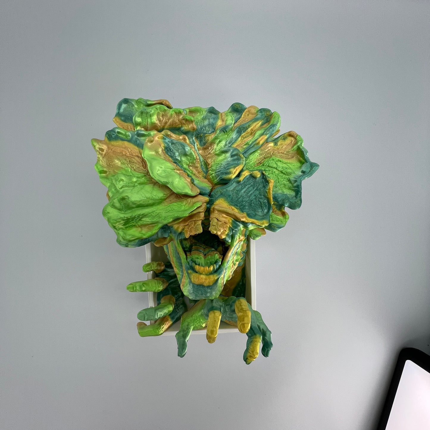 Clicker Fan Wall Decor