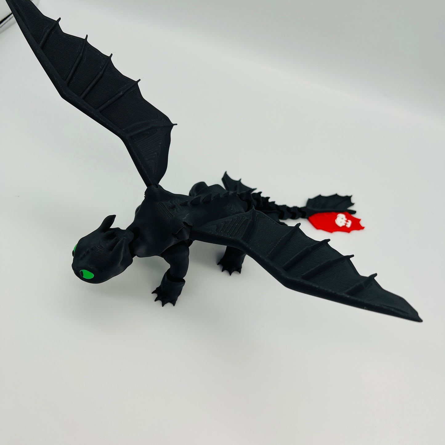 Night-Fury Fan Dragon — Matte Black Figurine (Articulated Wings)