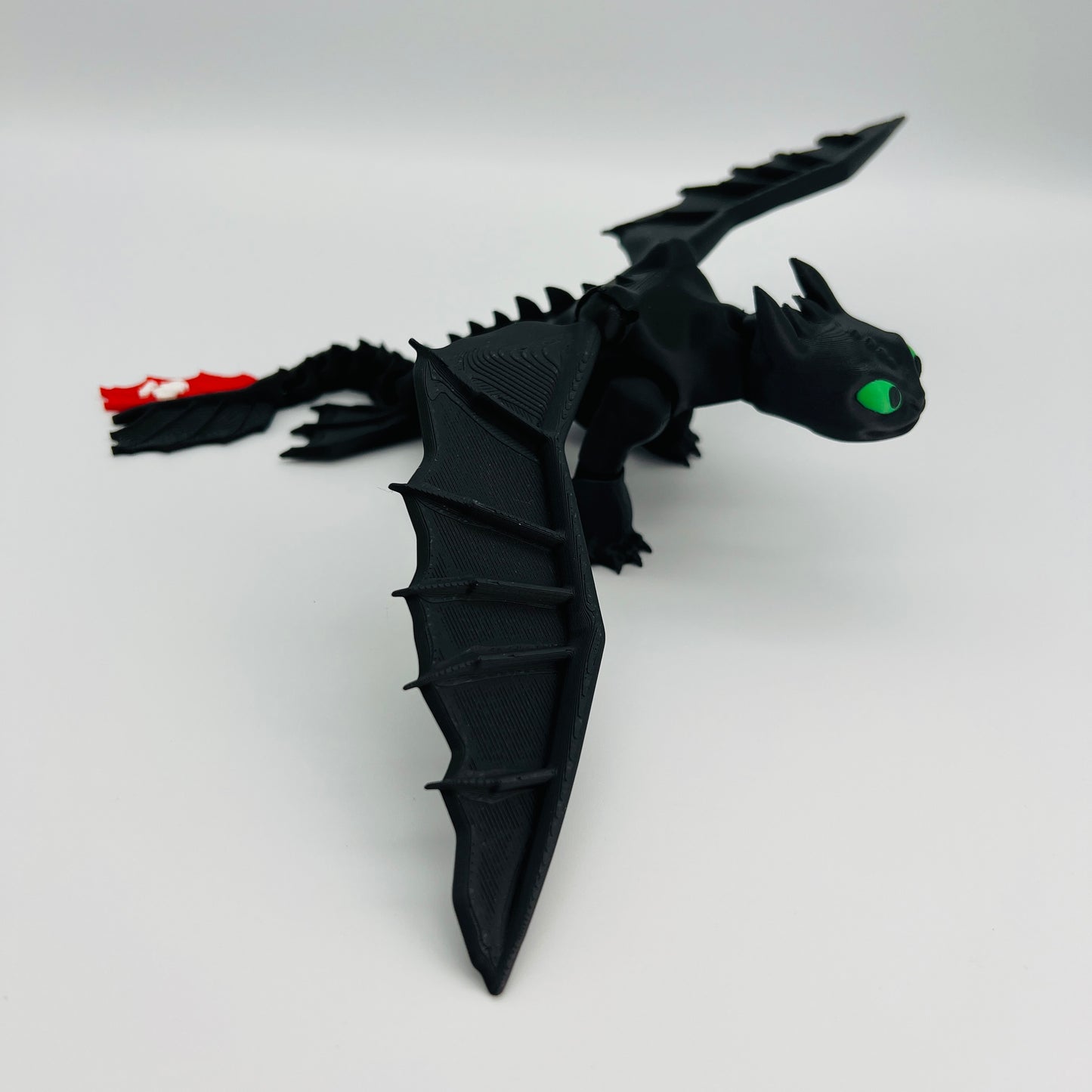 Night-Fury Fan Dragon — Matte Black Figurine (Articulated Wings)