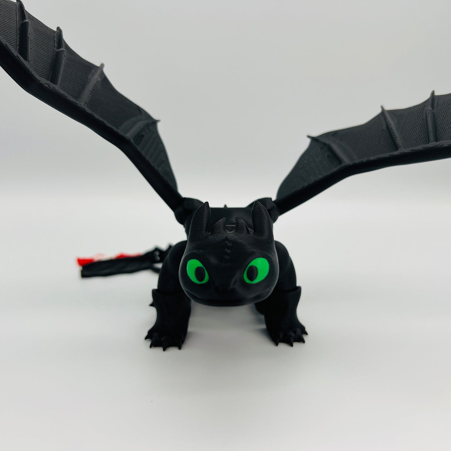 Night-Fury Fan Dragon — Matte Black Figurine (Articulated Wings)