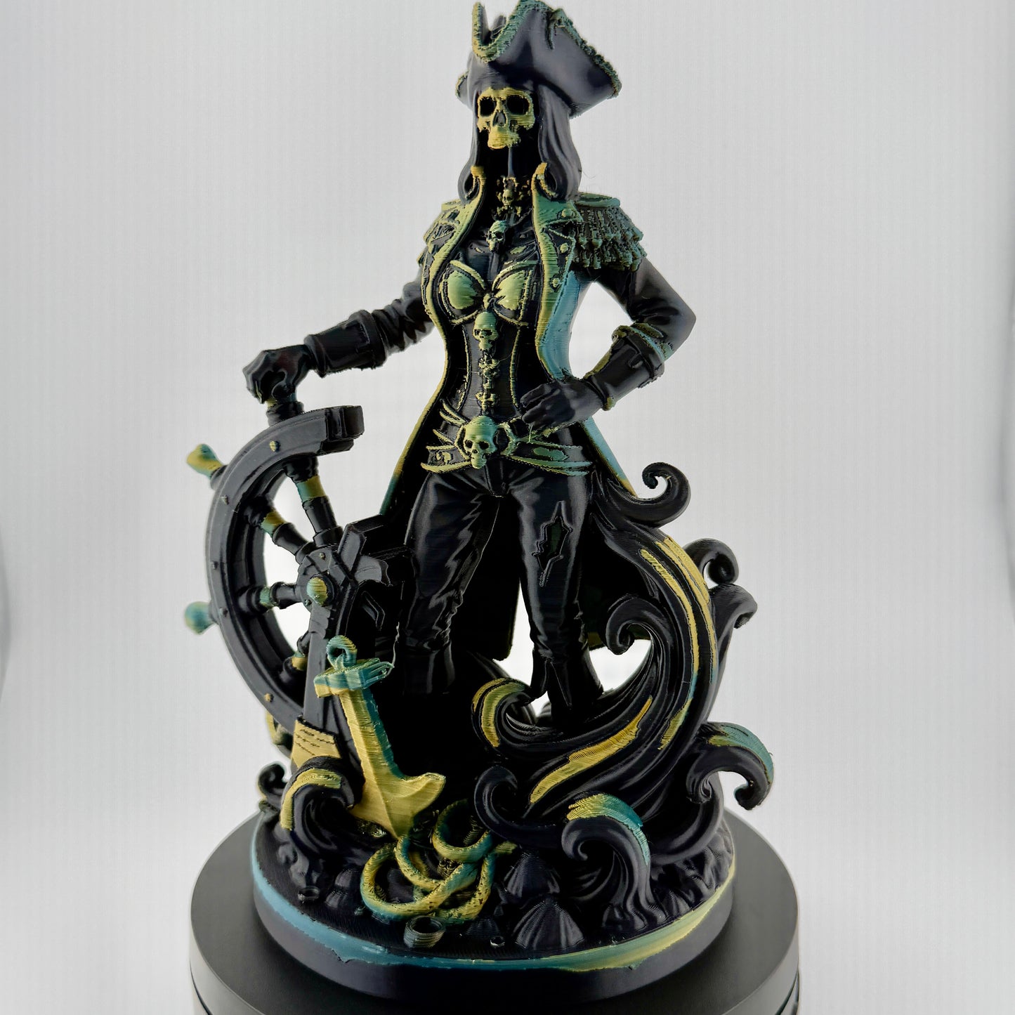 Pirate Queen Skeleton Home Decor Statue – Gothic Nautical Decor