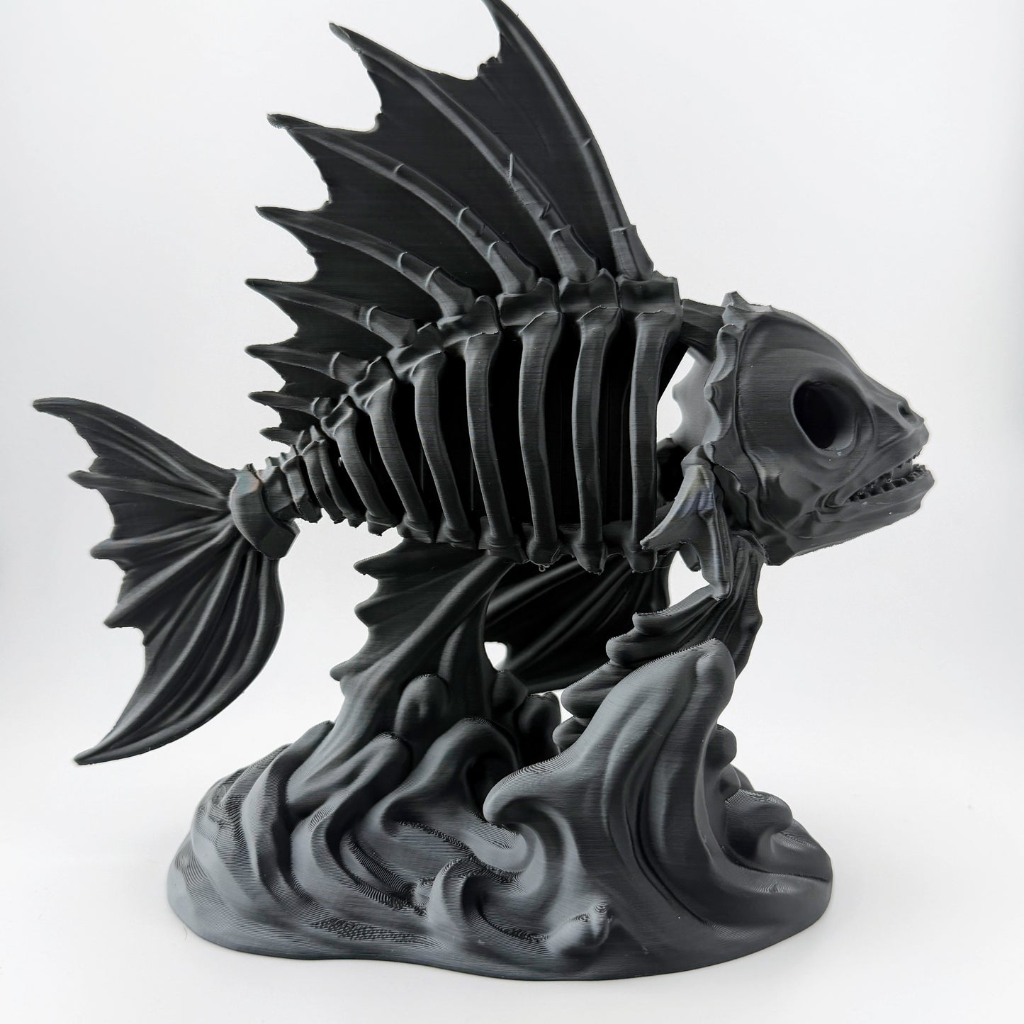 Abyssal Bonefish – Gothic Skeleton Fish Ocean Decor Statue