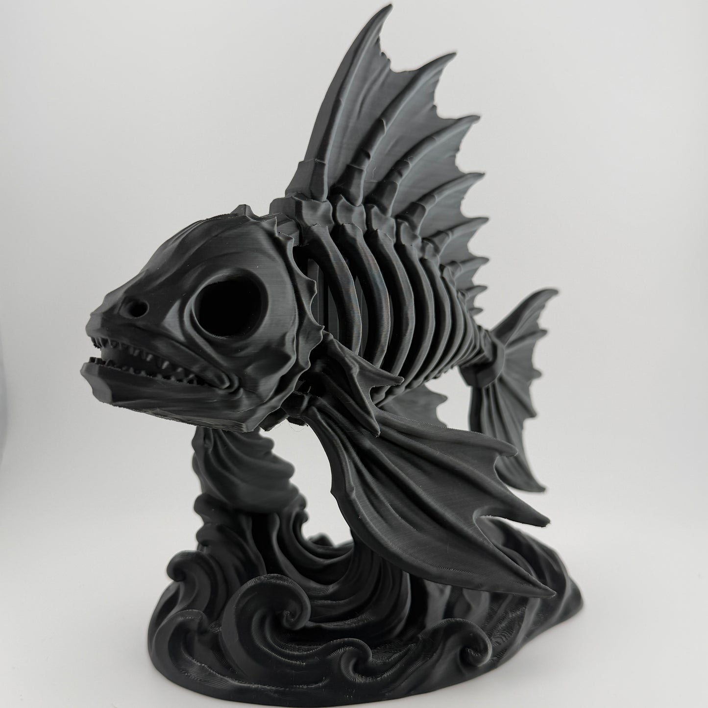 Abyssal Bonefish – Gothic Skeleton Fish Ocean Decor Statue