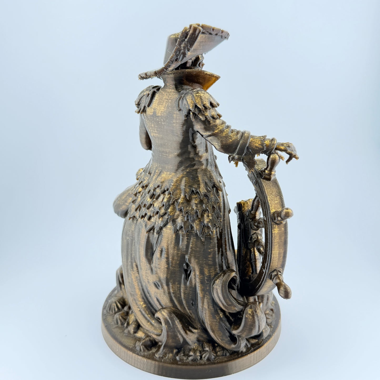 Undead Pirate Captain – Gothic Nautical Décor Statue
