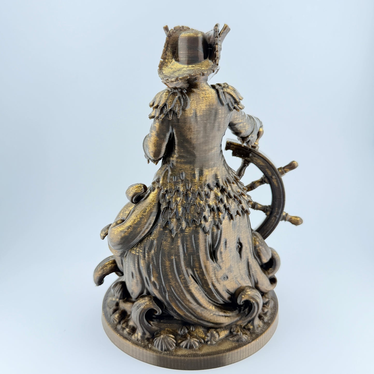 Undead Pirate Captain – Gothic Nautical Décor Statue