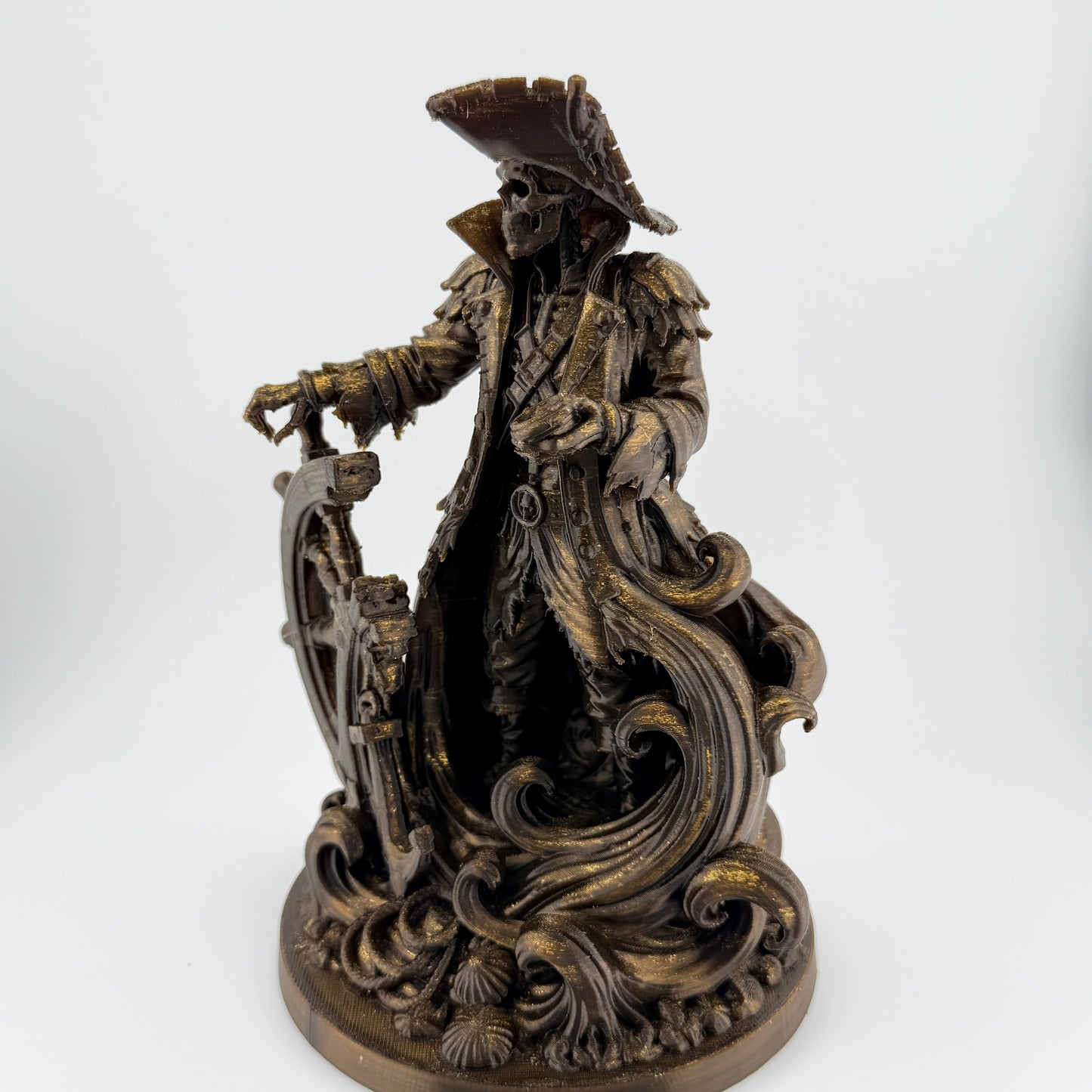 Undead Pirate Captain – Gothic Nautical Décor Statue