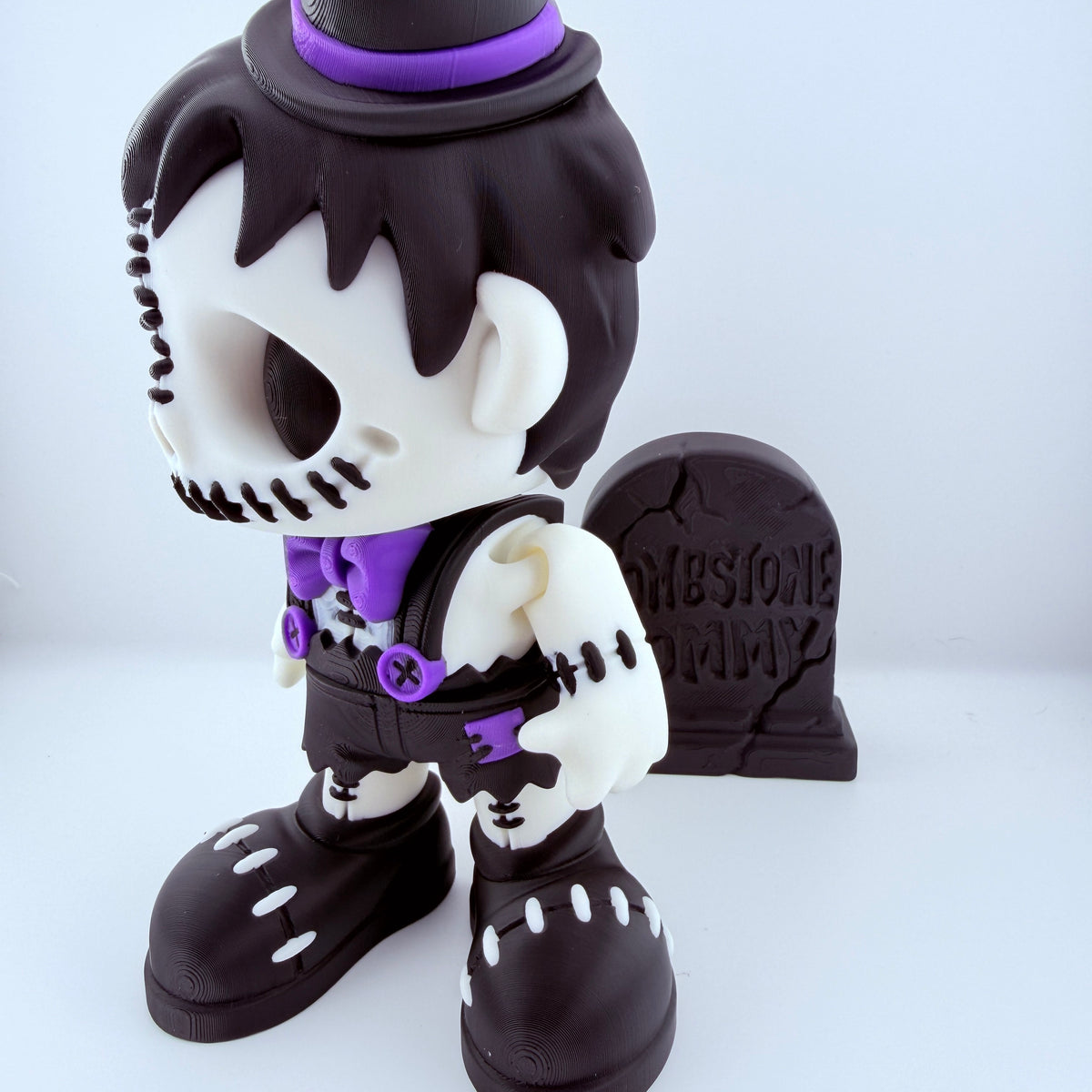 Tombstone Tommy Super-Sized – Creepy Gothic Character with Tombstone