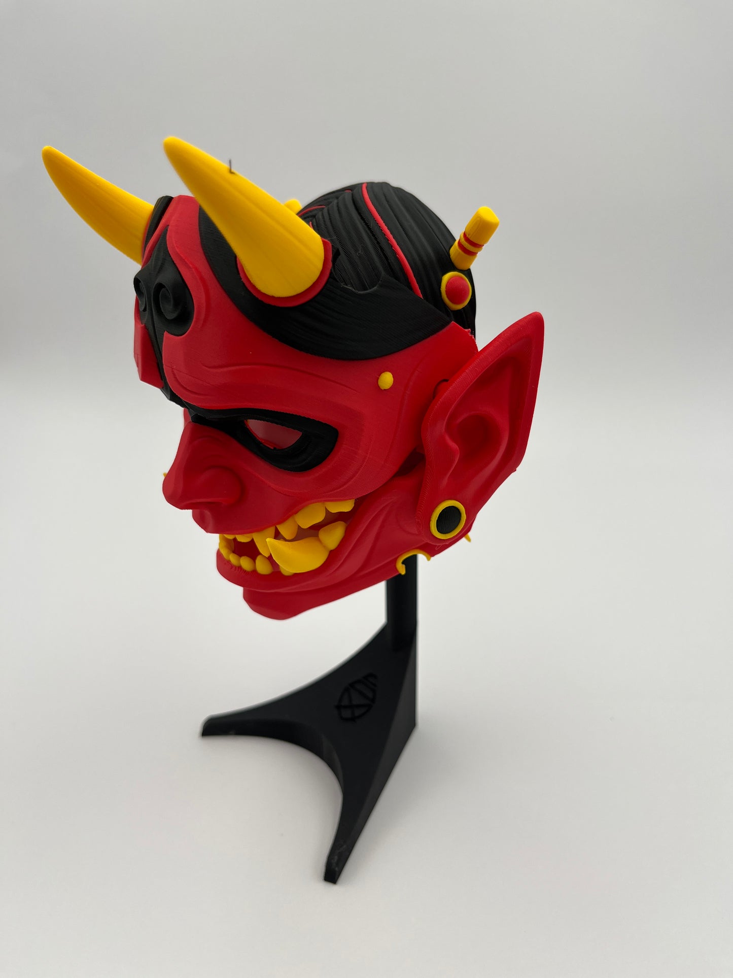 Oni_no_Geisha – Modular Mask Display (Wall or Tabletop)