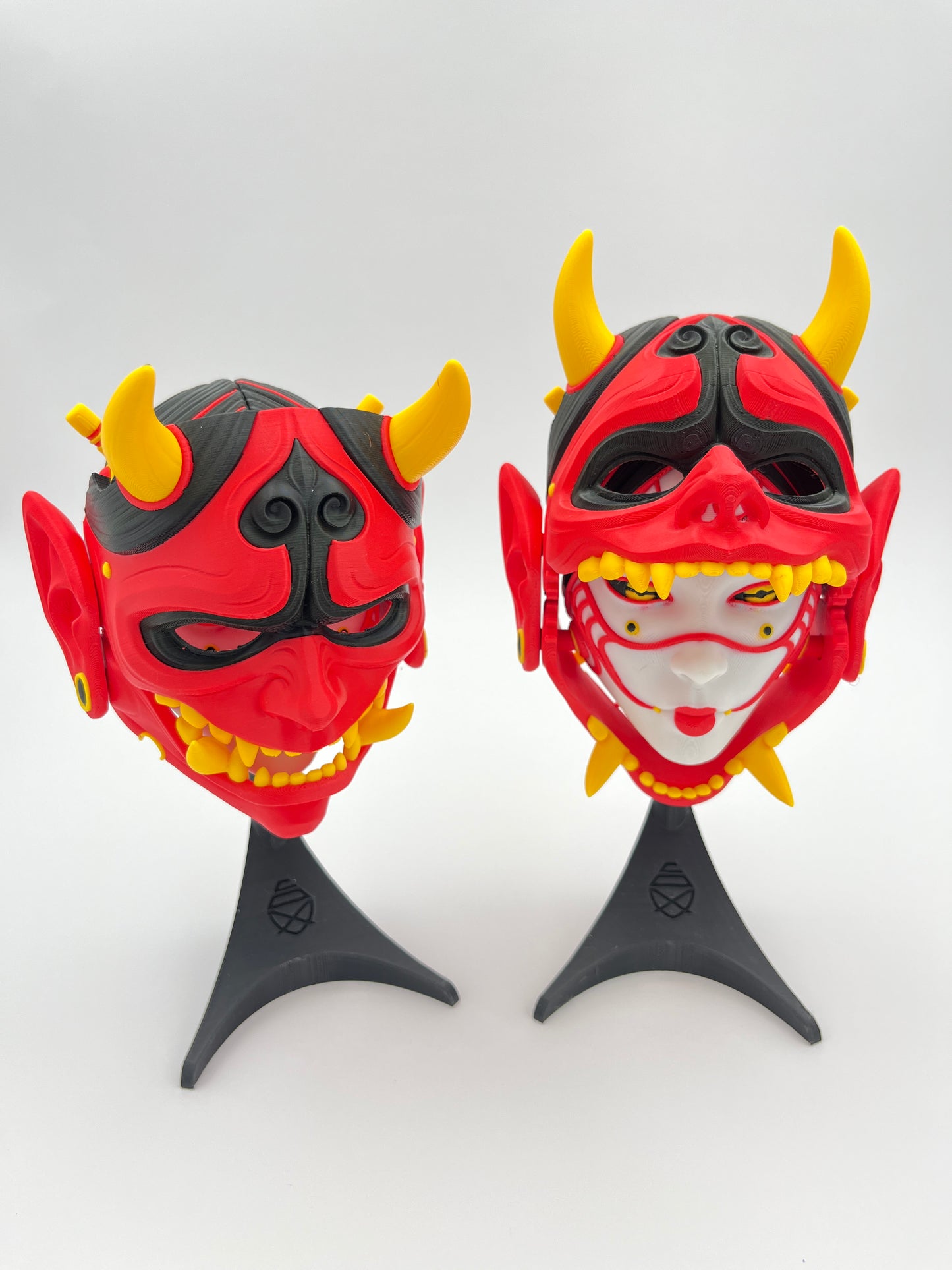 Oni_no_Geisha – Modular Mask Display (Wall or Tabletop)