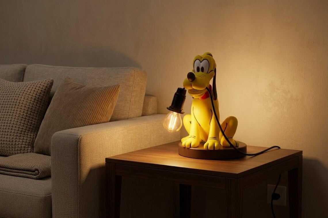Playful Yellow Dog Table Lamp – Cartoon-Inspired Desk Light