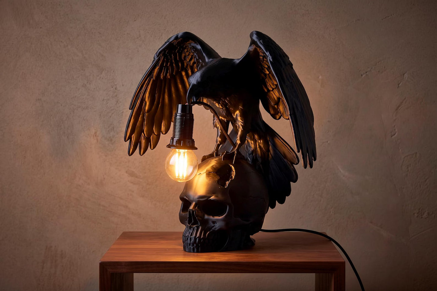 Raven Skull Table Lamp – Gothic Raven Desk Light