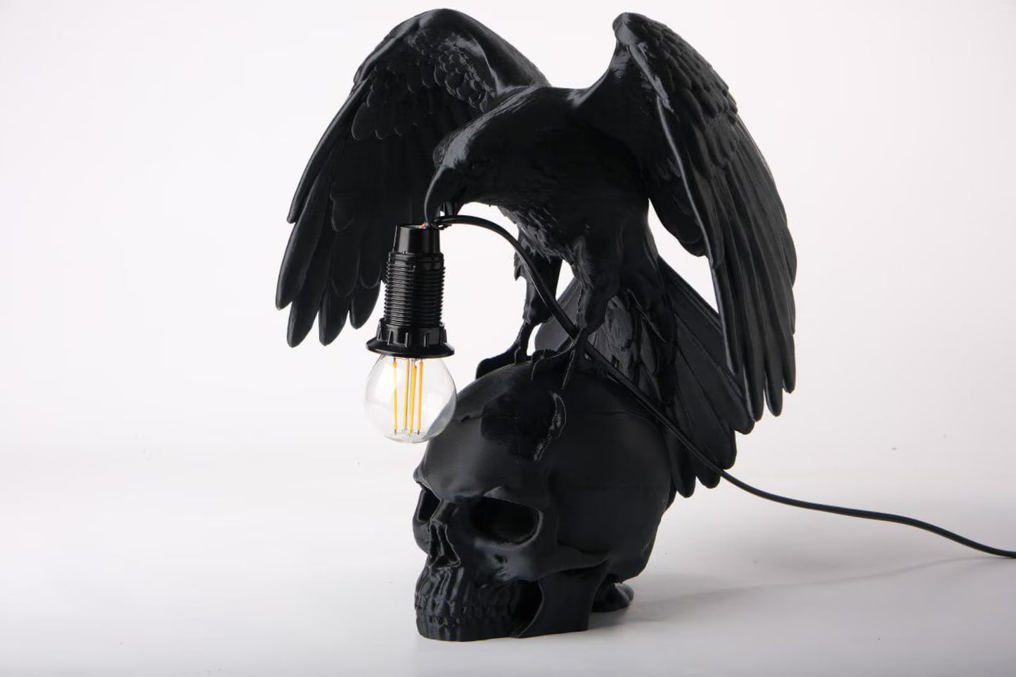 Raven Skull Table Lamp – Gothic Raven Desk Light