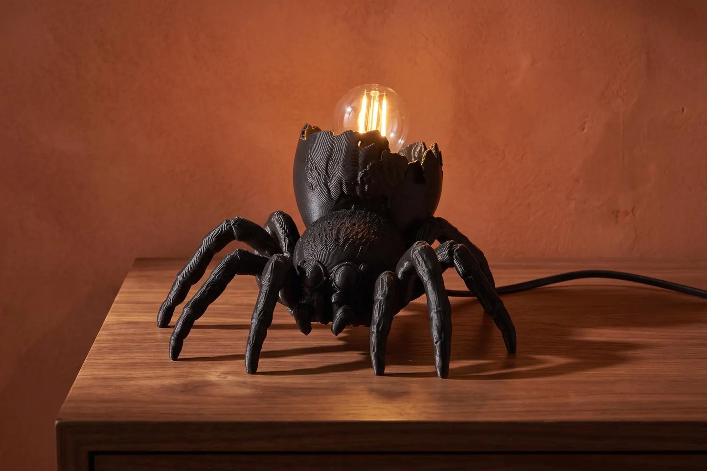 Spider Table Lamp – Gothic Sculptural Desk Light