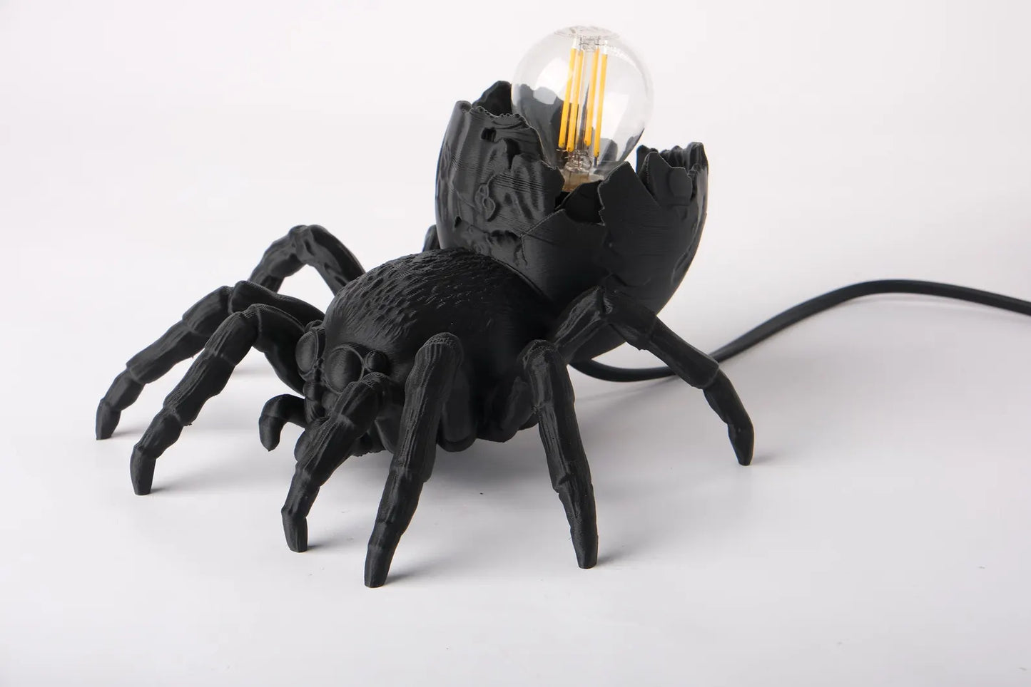 Spider Table Lamp – Gothic Sculptural Desk Light