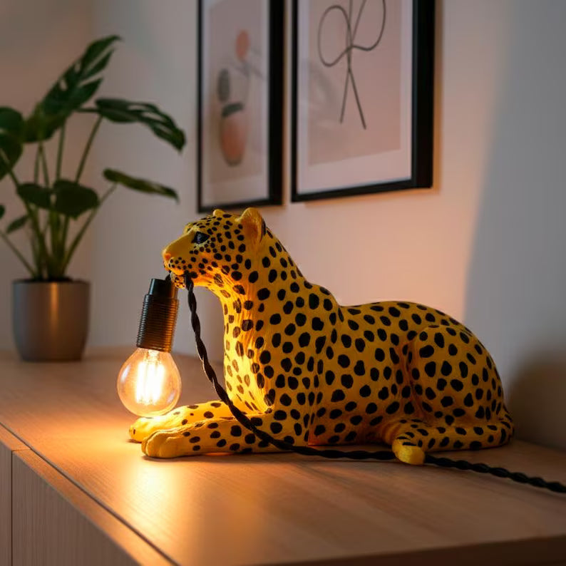 Leopard Table Lamp – Playful Safari Desk Lighting