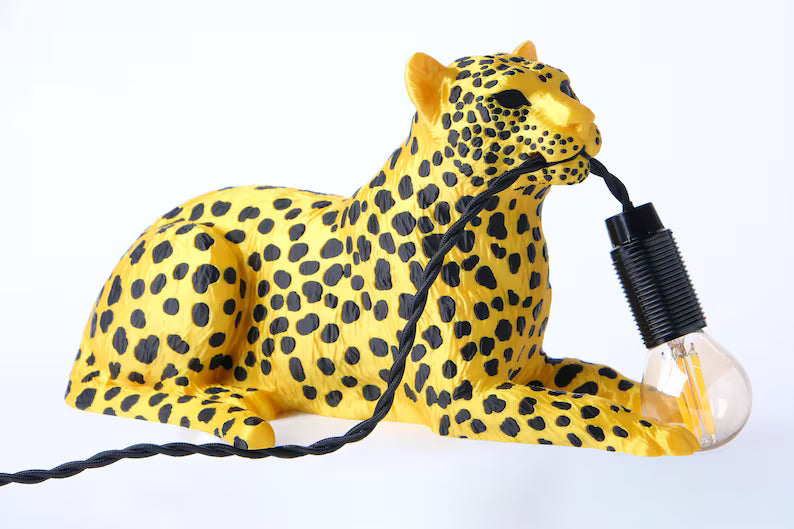 Leopard Table Lamp – Playful Safari Desk Lighting