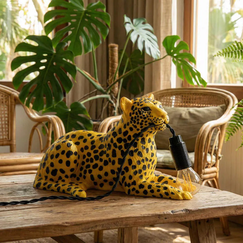 Leopard Table Lamp – Playful Safari Desk Lighting