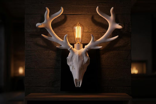 Deer Skull Wall Lamp – Gothic Antler Sconce, Dark Woodland Decor, Handcrafted Sculptural Lighting