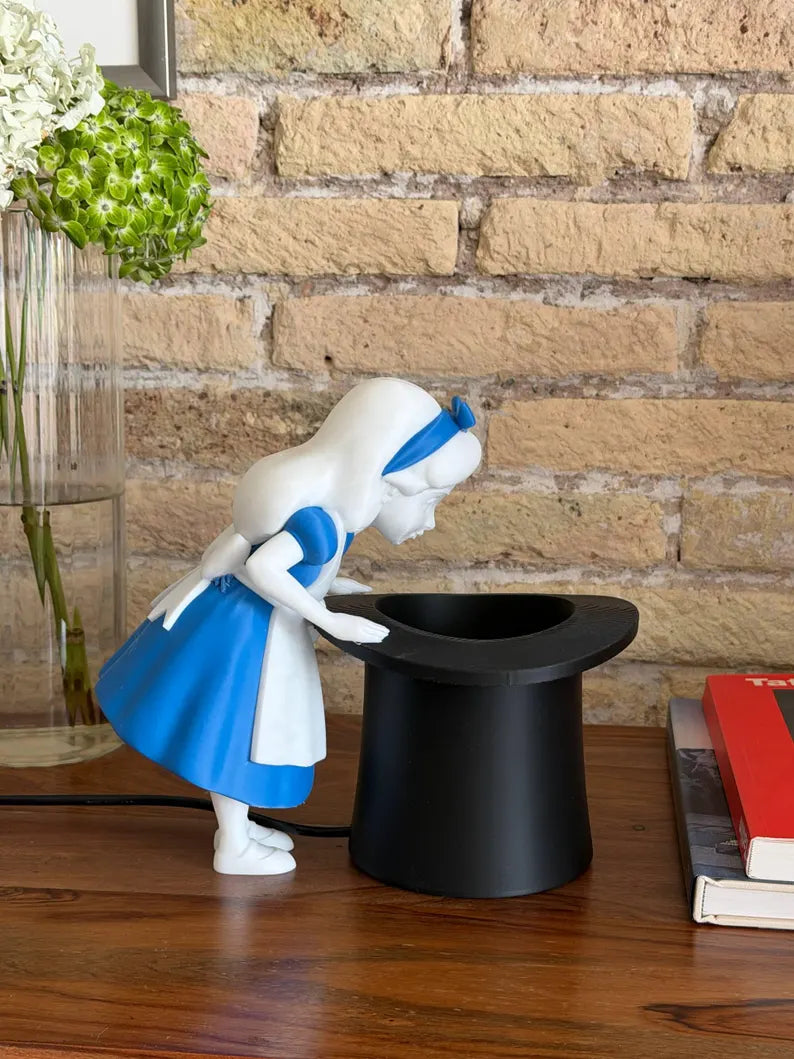 Wonderland Magic Hat Table Lamp – Storybook Fantasy Desk Light