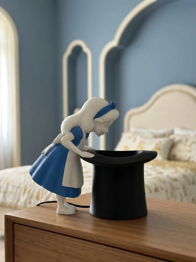 Wonderland Magic Hat Table Lamp – Storybook Fantasy Desk Light