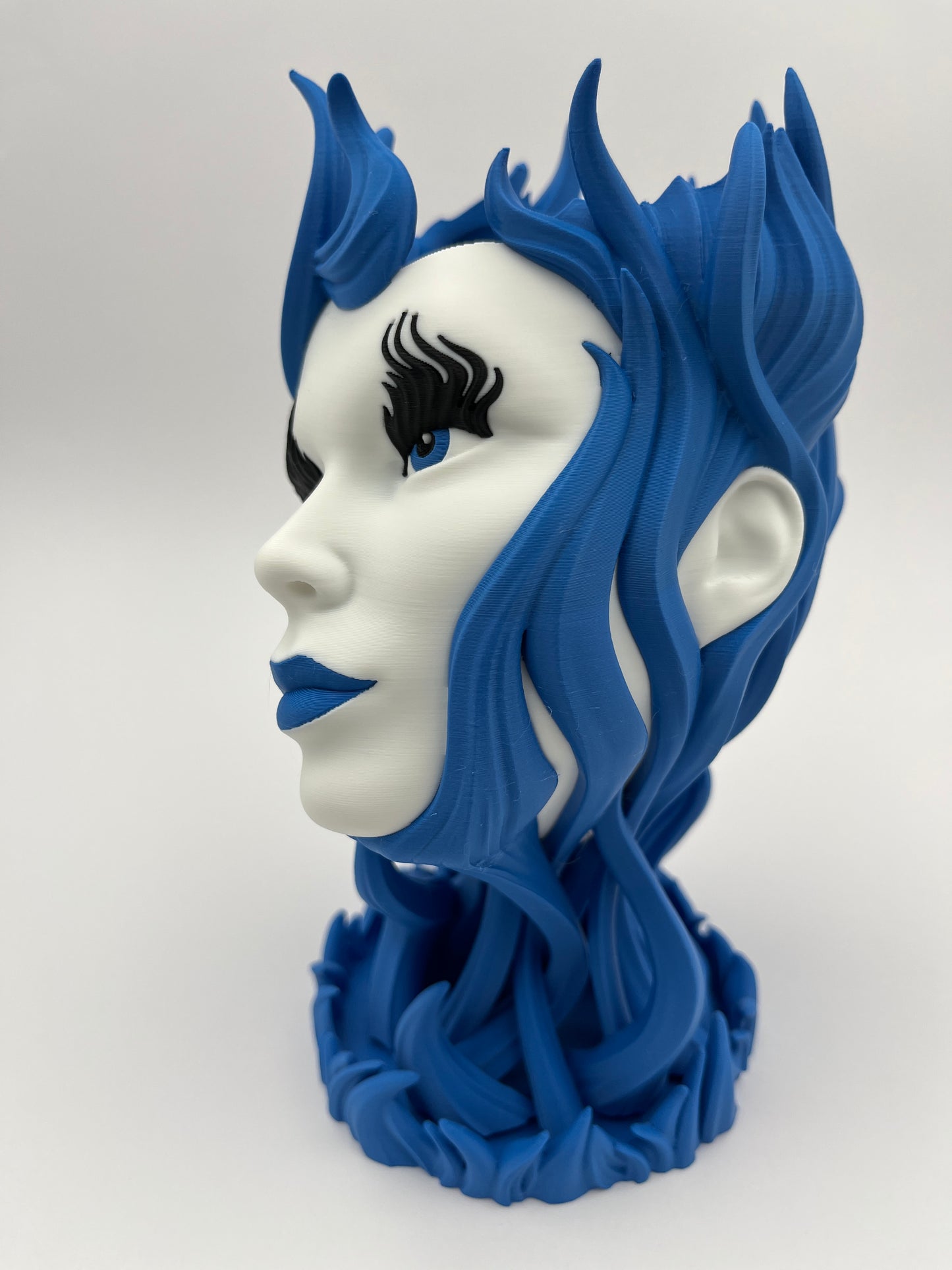 Fluida Blue Flame Enchantress Bust – Fantasy Art Sculpture Figurine