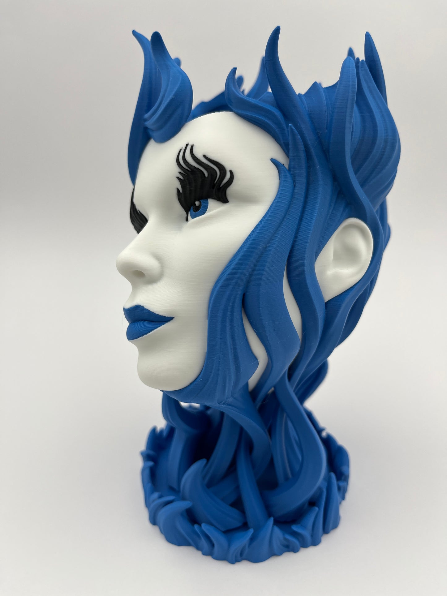 Fluida Blue Flame Enchantress Bust – Fantasy Art Sculpture Figurine